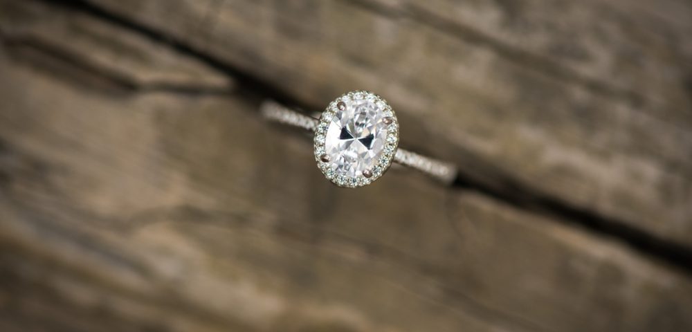 halo settings diamond engagement ring